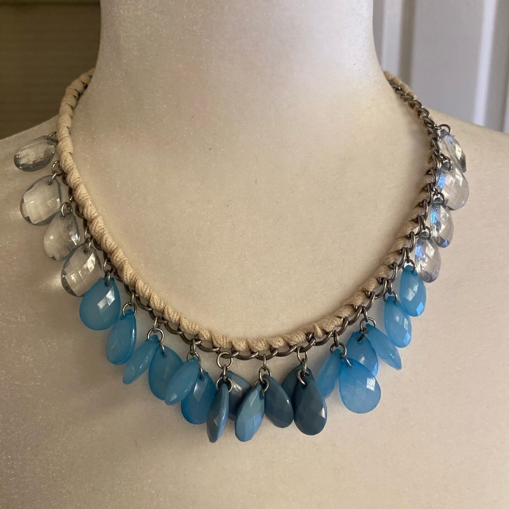 4/$20 Aeropostale Blue Bead Necklace